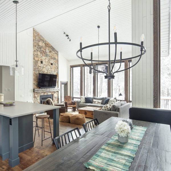 STW Builders - Bright and airy construction - mountain modern