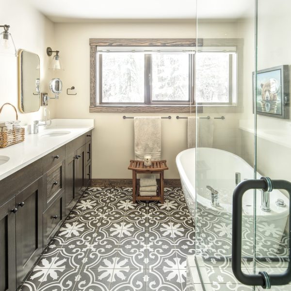 STW Builders - Bright and airy construction - mountain modern